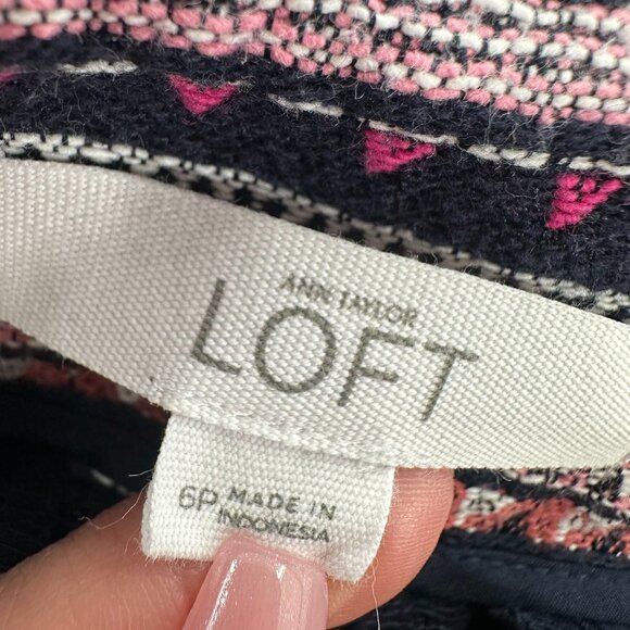 Ann Taylor LOFT Boho Shorts Aztec Print Tween Knit The Rivera Short 6P Cotton Bl - Picture 3 of 13